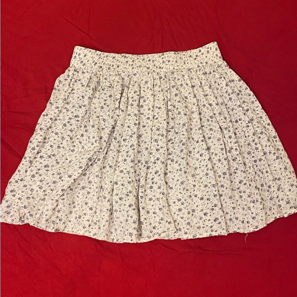 Rare brandy Melville floral flowy skirt